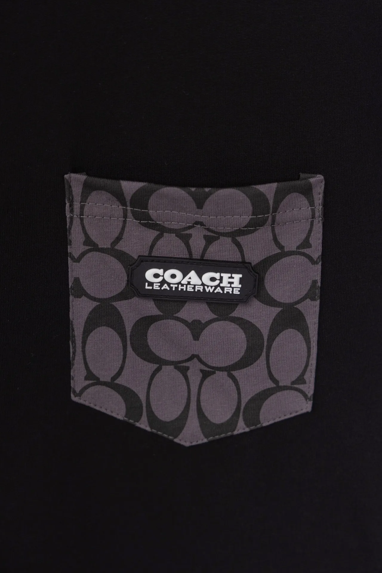 X 026 COACH𦸅Chi 25ss New Arrival T-shirt, presbyopic Series splicing style + left chest pocket design, highly customized. Gram double yarn pure cotton fabric, soft fabric, fashionable Versatile, same style for men and women. Color: Black, Size: S～XXL.